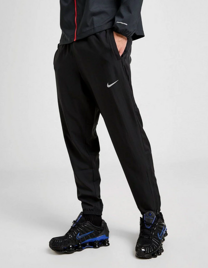 Nike Challenger Woven Noir/Rouge