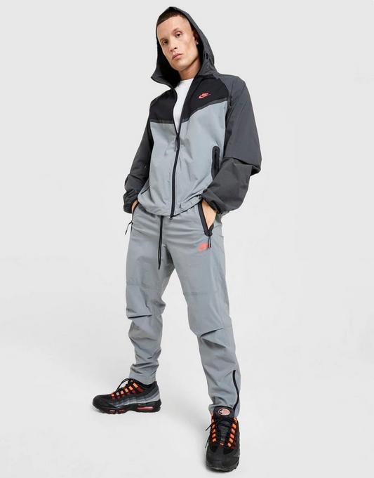 Nike Tech Woven Gris